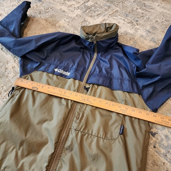 Columbia Blue and Tan Windbreaker - Picture 15 of 16